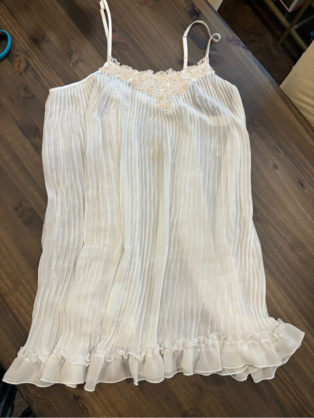 Linea Donatella White Pleated Chemise
